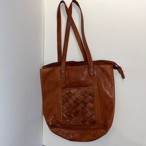 Valencia Holland Leather Shoulder Handbag
